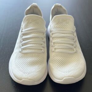 APL TechLoom Breeze (women 9/men 7.5)